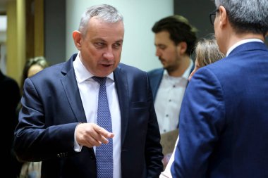 Bakan Jozef SIKELA, 9 Eylül 2022 'de Belçika' nın Brüksel kentindeki AB genel merkezinde artan enerji fiyatlarına çözüm bulma amaçlı bir AB Enerji bakanları toplantısında.