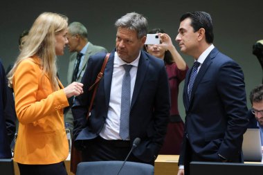 Bakan Robert HABECK, 9 Eylül 2022 'de Belçika' nın Brüksel kentindeki AB genel merkezinde yükselen enerji fiyatlarına çözüm bulma amaçlı bir AB Enerji bakanları toplantısında.