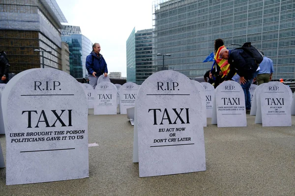 Taxichauffeurs Plaatsten Grafstenen Vertellen Handelen Niet Later Huilen Voor Europese — Stockfoto