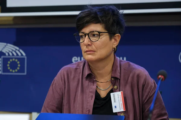 Eliza Triantafillou Periodista Investigación Durante Una Comisión Investigación Del Parlamento —  Fotos de Stock