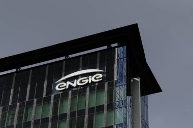Belçika 'nın Brüksel kentinde 25 Eylül 2022' de Fransız doğalgaz ve enerji grubu Engie 'nin inşasına dış bakış.