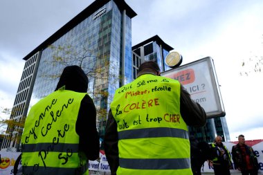 25 Eylül 2022 'de Brüksel, Belçika' da artan enerji fiyatları ve artan yaşam maliyetlerine karşı gösteri.