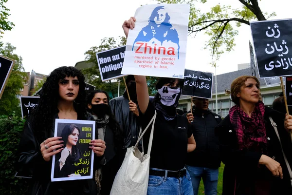 Manifestantes Participan Una Manifestación Frente Embajada Iraní Bruselas Bélgica Septiembre — Foto de Stock