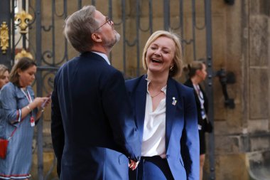 Liz TRUSS, Birleşik Krallık Başbakanı 7 Ekim 2022 'de Çek Cumhuriyeti' nin Prag kentinde düzenlenen Avrupa Siyasi Topluluğu Toplantısına katılmak üzere geliyor.