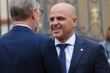  Kuzey Makedonya Başbakanı Dimitar Kovacevsk, 7 Ekim 2022 'de Çek Cumhuriyeti' nin Prag kentinde düzenlenen Avrupa Siyasi Topluluğu Toplantısına katılmak üzere ülkeye geldi..