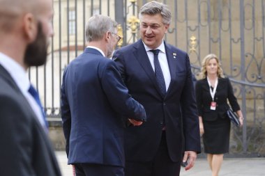 Hırvatistan Başbakanı Andrej Plenkoviç, 6 Ekim 2022 'de Çek Cumhuriyeti' nin Prag kentinde düzenlenen Avrupa Siyasi Topluluğu Toplantısına katılmak üzere ülkeye geldi..