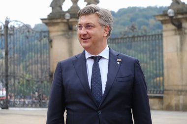 Hırvatistan Başbakanı Andrej Plenkoviç, 6 Ekim 2022 'de Çek Cumhuriyeti' nin Prag kentinde düzenlenen Avrupa Siyasi Topluluğu Toplantısına katılmak üzere ülkeye geldi..