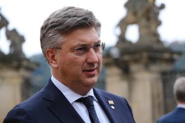 Hırvatistan Başbakanı Andrej Plenkoviç, 6 Ekim 2022 'de Çek Cumhuriyeti' nin Prag kentinde düzenlenen Avrupa Siyasi Topluluğu Toplantısına katılmak üzere ülkeye geldi..