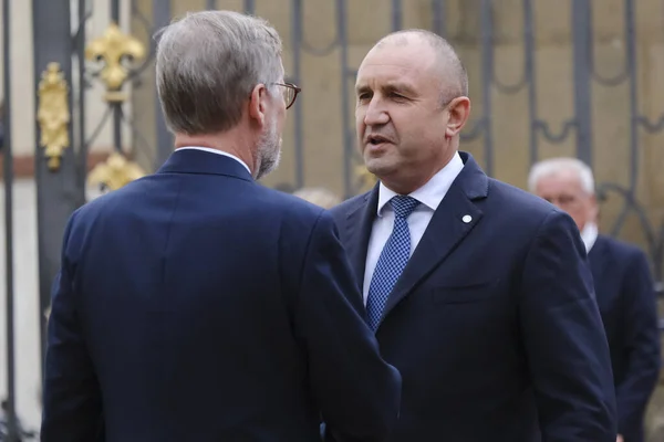Rumen Radev Presidente Bulgaria Llega Para Asistir Una Reunión Comunidad — Foto de Stock