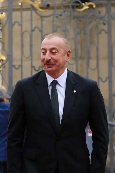 Ilham Aliyev Prezydent Republiki Azerbejdżanu Przyjeżdża Posiedzenie Europejskiej Wspólnoty Politycznej — Zdjęcie stockowe