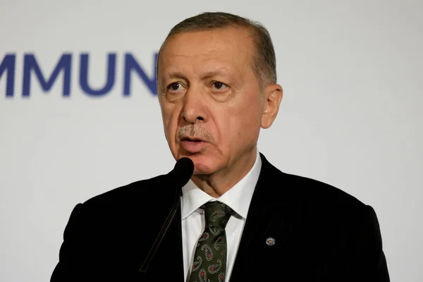 土耳其总统埃尔多安在2022年10月7日于捷克布拉格举行的欧洲政治共同体 European Political Community 会议后的新闻发布会上发表了上述讲话 — 图库照片