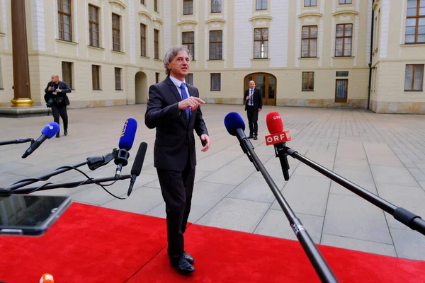 Robert Golob Primeiro Ministro Eslovênia Chega Para Participar Uma Reunião — Fotografia de Stock