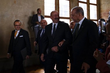 Azerbaycan Cumhuriyeti Başkanı Ilham ALIYEV, 6 Ekim 2022 'de Prag' da yapılan Avrupa Siyasi Topluluğu zirvesinde aile fotoğrafı için poz vermeye geldi..