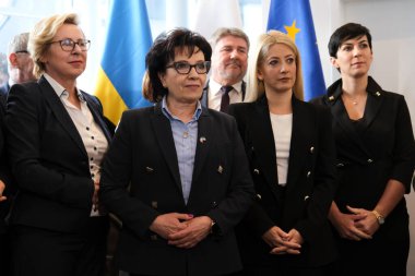 Polonya Temsilciler Meclisi Başkanı Bayan Elzbieta, 12 Ekim 2022 'de Belçika' nın Brüksel kentinde Avrupa Parlamentosu 'nu ziyaret etti..