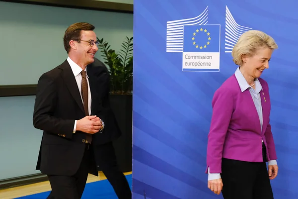 Švédský Premiér Ulf Kristersson Levice Přivítán Předsedkyní Evropské Komise Uršulou — Stock fotografie