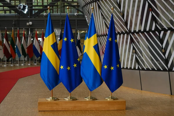 Europeisk Och Svensk Flaggmonter Vid Huvudkontor Bryssel Belgien Den Oktober — Stockfoto