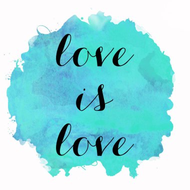 Aşk soyut renkli arkaplanda aşk metnidir.