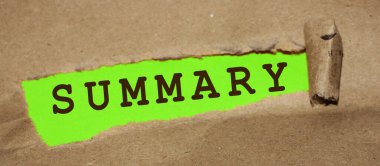 Sözcük özetiyle yırtılmış kağıt. Eğitim ya da iş konsepti