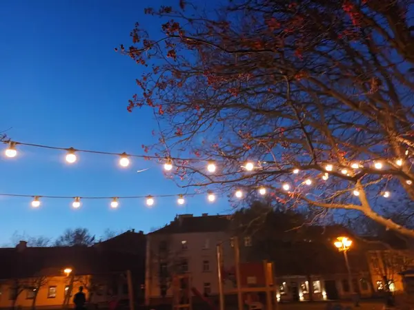 Weihnachtsbeleuchtung Auf Der Straße Nachtansicht — Stockfoto