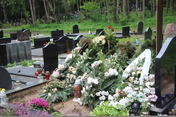 Gamla Gravstenar Kyrkogård Begreppet Liv Och Död — Stockfoto