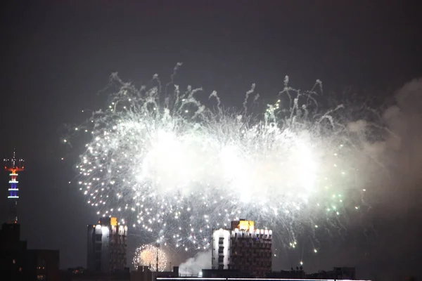 Schöne Bunte Feuerwerk Nachthimmel Hintergrund — Stockfoto