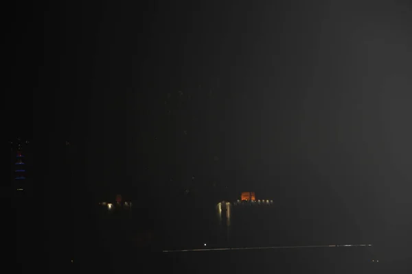 Hermosos Fuegos Artificiales Colores Fondo Del Cielo Nocturno — Foto de Stock