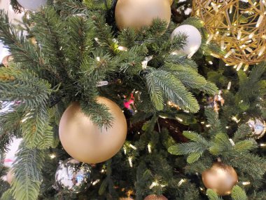 Noel süslemesi Ağaca yakın görünüm 