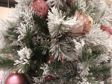 Noel süslemeleri yakın görünüm, şenlik arka planı 