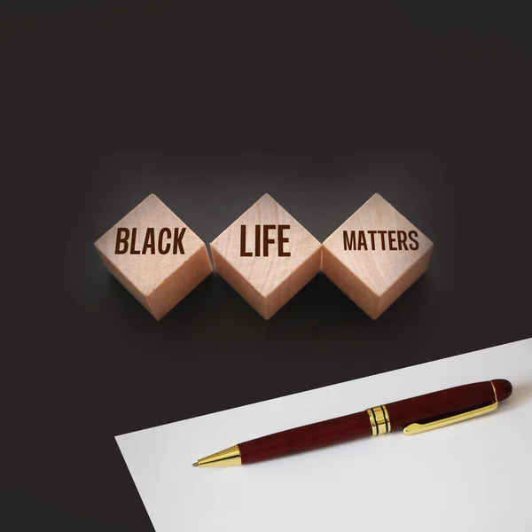 Szöveg Blm Jelenti Black Lives Anyag Írt Blokkok Fekete Háttér — Stock Fotó