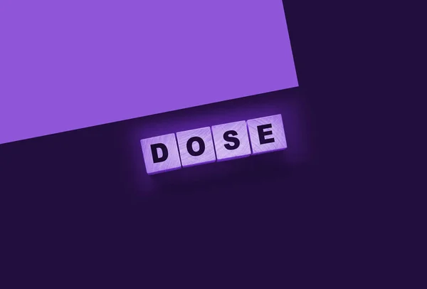 Dose 단어가 블록입니다 의학적 — 스톡 사진