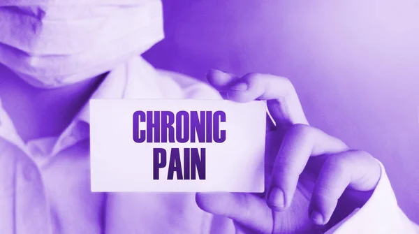 Krónikus Fájdalom Kártya Orvos Kezében Egészségügyi Koncepció — Stock Fotó