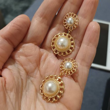 Mücevher parçası, küpeler görüntüyü kapat 