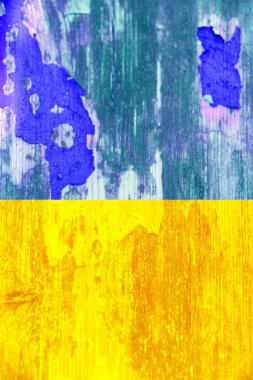 Ahşap zemin üzerinde Ukrayna 'nın sarı-mavi bayrağı