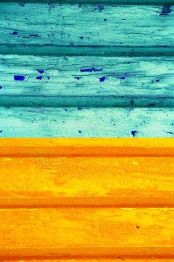 Ahşap zemin üzerinde Ukrayna 'nın sarı-mavi bayrağı