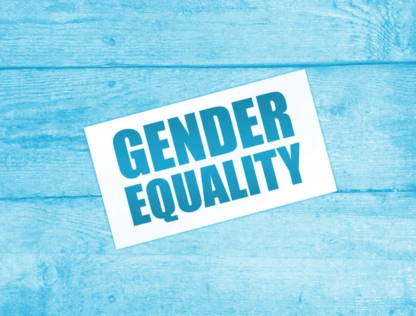 Tahta Masadaki Kart Üzerinde Cinsiyet Eşitliği Kelimeleri Eşit Haklar Sosyal — Stok fotoğraf
