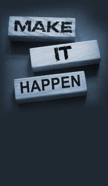 Tahta bloklara yazılmasını sağla. Motivasyon koçluğu kariyeri ve iş konsepti.