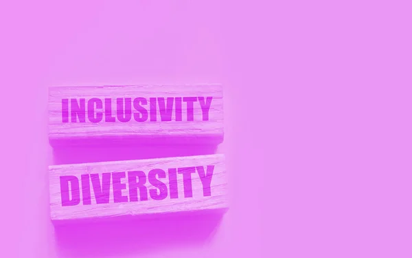 Inclusivity Sokszínűség Szavak Blokk Sárga Háttér Társadalmi Tolerancia Fogalma — Stock Fotó