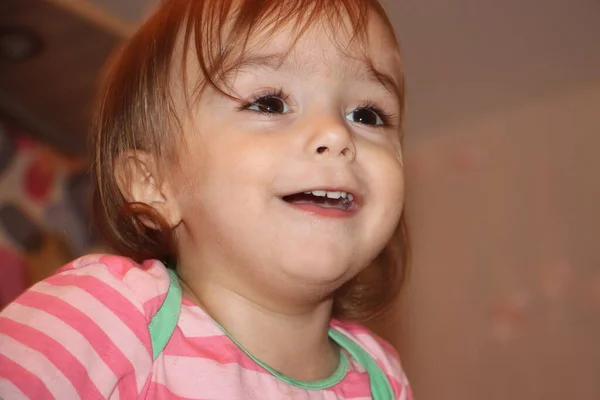Roztomilý Šťastný Pohled Portrét Dítěte — Stock fotografie