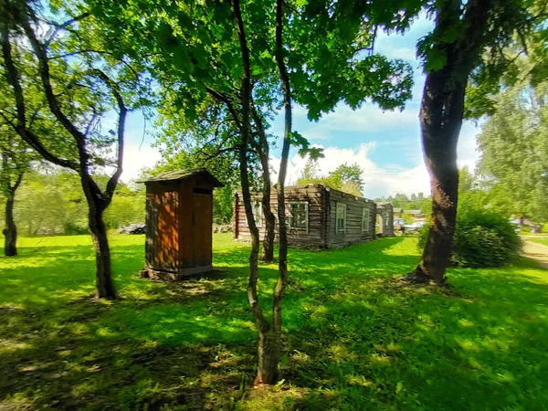 Старый Деревянный Дом Парке — стоковое фото