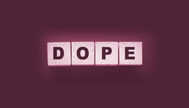 Ahşap bloklar için uyuşturucu kelimesi. Bağımlılık konsepti. Sağlık hizmetleri kavramı.