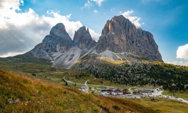 Langkofel Grup, Grohmannspitze Dağı, Fuenffingerspitze Dağı ve Langkofel Dağı, Sella Geçidi, Dolomitler, Alto Adige, İtalya