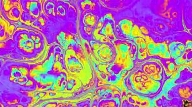 Soyut hareket arkaplanı. Psikedelik dalgalı, soyut kıvrımlı çizgiler. Asit mermer arka plan. Sıvı mermer. Görüntü döngüsü.