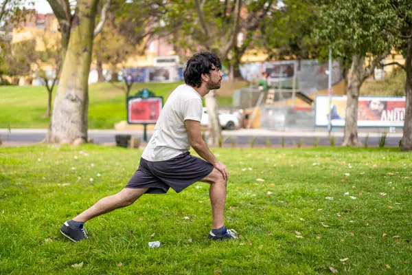 Porträtt Stilig Attraktiv Mogen Skäggig Atletisk Latin Man Kille Gör — Stockfoto