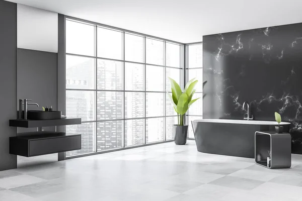 Vista Angolo Bagno Scuro Interno Con Vasca Grigia Lavabo Specchio — Foto Stock