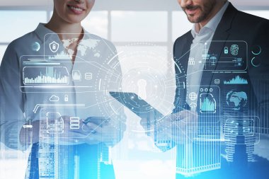 İş adamı ve iş kadını aletleri kullanarak birlikte çalışırlar. Sanal dünya, parmak izi, harita, sim kart, bar ve pasta diyagramı, asma kilit, veri depolama güvenliği ve korunması ile dijital arayüz