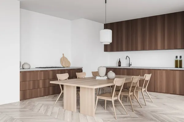 6つの椅子 寄木細工の床と白い壁とペンダントランプとライトウッドテーブルを持っているミニマリズムダークウッドキッチン モダンなインテリアデザインのコンセプト コーナービュー 3Dレンダリング — ストック写真