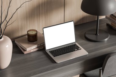 Ev içi ahşap ofis, dizüstü bilgisayar, vazo ve lamba, karanlık masa, sandalye ve daha aydınlık duvar tasarımı. Modern çalışma alanı kavramı. Üst Manzara. 3d oluşturma