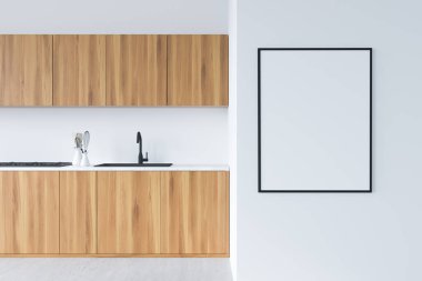 Minimalist yemek odasının içinde hafif ahşap raf, soba ve mutfak gereçleri ile lavabo. Boşluk çerçevesini beyaz duvara kopyala, 3B oluşturma
