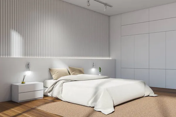 Açık Renk Yatak Odası Yastıklı Aile Yatağı Yan Görüş Halı — Stok fotoğraf