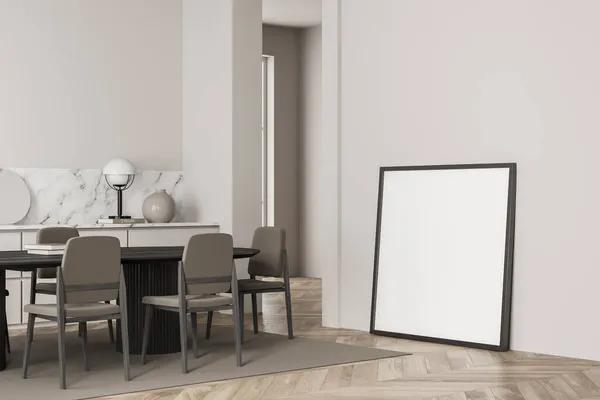 Quadratische Leinwand Hellbeige Esszimmereinrichtung Mit Schwarzem Tisch Stühlen Tür Ecke — Stockfoto